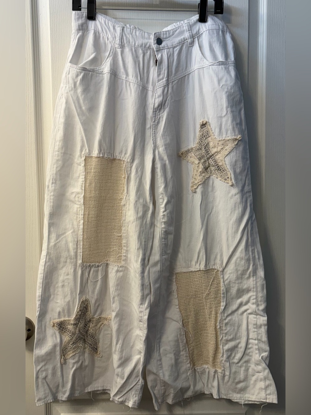 POL Boho White Patchwork Star Semi Wide Leg Pants Sz M